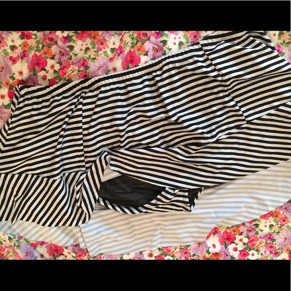 Torrid Size 3 Black and white bikini with skirt. - Picture 3 of 4
